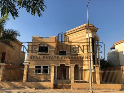 فيلا مستقلة للبيع في الشروق سبرنجز - حسن علام - موقع مميز تطل على مساحات خضراء - بحري - استلام فوري - El Shorouk Springs