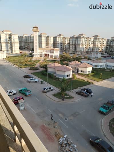 For sale, an apartment with an open view of the services in Gardenia City