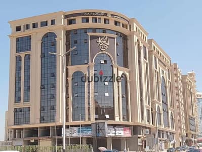 مقر اداري للايجار مساحه 85 متر تشطيب سوبر لوكس بمبني جراند بلازا زهراء المعادي