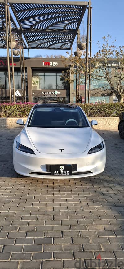 Tesla Model 3 2024