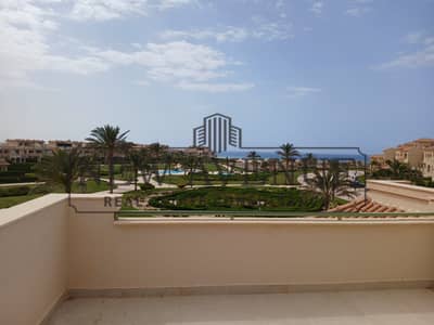 بنتهاوس للبيع في لاڤيستا باى La Vista Bay الصف الرابع ومتشطب بالكامل يطل على حمام السباحة والبحر