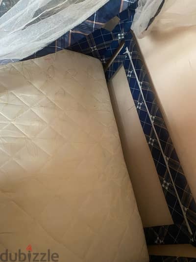 سرير اطفال