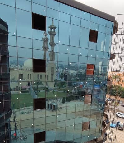 An admin office for sale, ready to visit, in Sheikh Zayed, on a main street