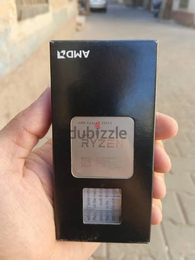 معالج RYZEN 5 3500X بلمبرد الاصلي بتاعوا استعمال جيمنج خفيف و أفلام