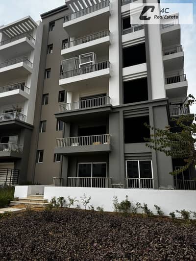 شقه بافل مقدم  5% واطول فتره سداد 10 سنين برايم لوكيشن في هايد بارك التجمع الخامس  hyde park central new cairo