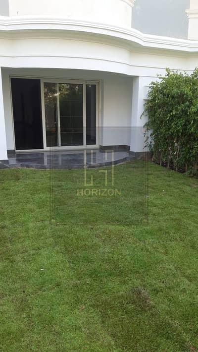 Semi furnished I Villa garden 278m for sale in Compound Mountain View Executive