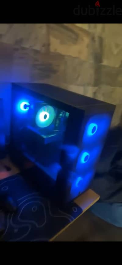 GAMING PC BARELY USED