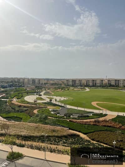 شقه بالإطلالة مباشرة على السنترال بارك – واحدة من أفضل الإطلالات في كريسنت ميفيدا اعمار التجمع الخامس