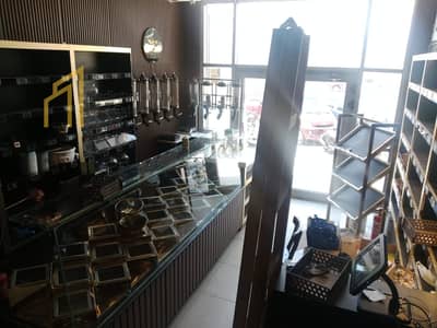 For rent, a finished shop in the Craft Zone in the best location. The Craft Zone is always a busy service area. For rent, a finished shop in the Craft Zone in the best location. The Craft Zone is always a busy service area.