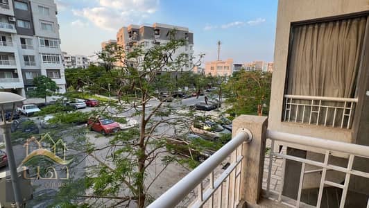 For sale in my city apartment 116m B10 open view super ultra finishes distinctive floor in an excellent location steps from the mosque and the market and All Seasons Park Mall in my city New Cairo