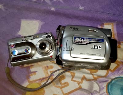 كاميرتين fujifilm finepix A210, JVC Compact VHS camcorder