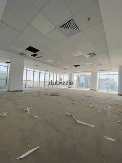 Office for rent 164m open space in South Gate / Al Tagamoa Al Khames