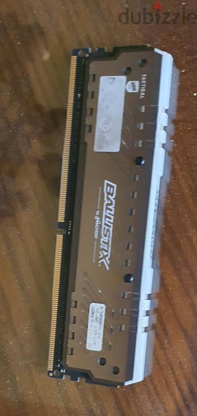 8gb DDR4 Crucial ballistix RGB