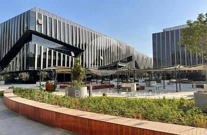 مكتب ريسيل 133م متشطب للبيع استلام فوري في سوديك ايستاون EDNC