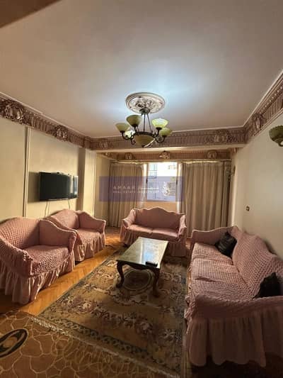 Residential Apartment for Sale in Sporting – 140 sqm