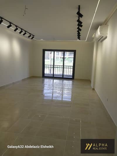 Apartment for rent in Al Marasem New Cairo Fifth Settlement near AUC Golden Square prime location luxury living kitchen and ACs