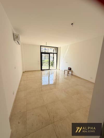 Apartment for rent in Fifth Square New Cairo Fifth Settlement near AUC Golden Square prime location first floor luxury living