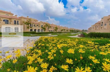 فيلا في باتيو الشروق استلام فوري موقع مميز جدا قريب من المحاور الرئيسيه جاهزه للمعاينه
