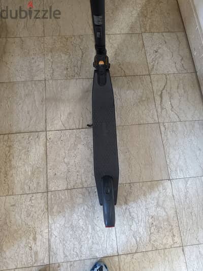 Nine bot scooter