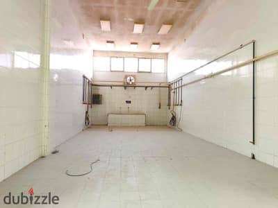 For rent, a 350-meter chemical factory for detergent activities in the Margham industrial zone.