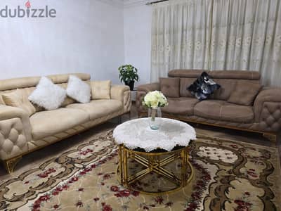 انتريه مودرن بحالة ممتازة