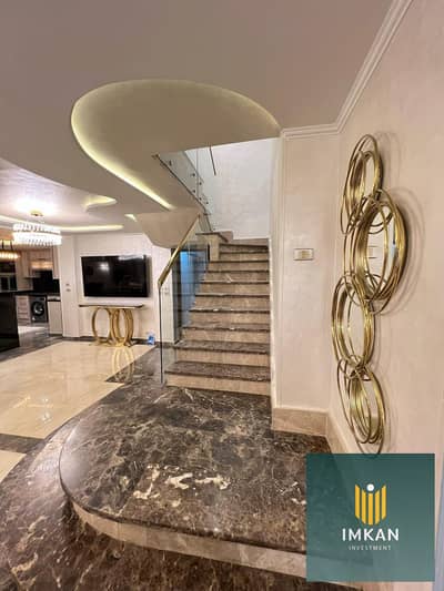 Duplex apartment, 343 sq m with garden, 5 bedrooms, fully furnished and air-conditioned, for sale in installments over 12 years, next to AUC, 90 Avenu