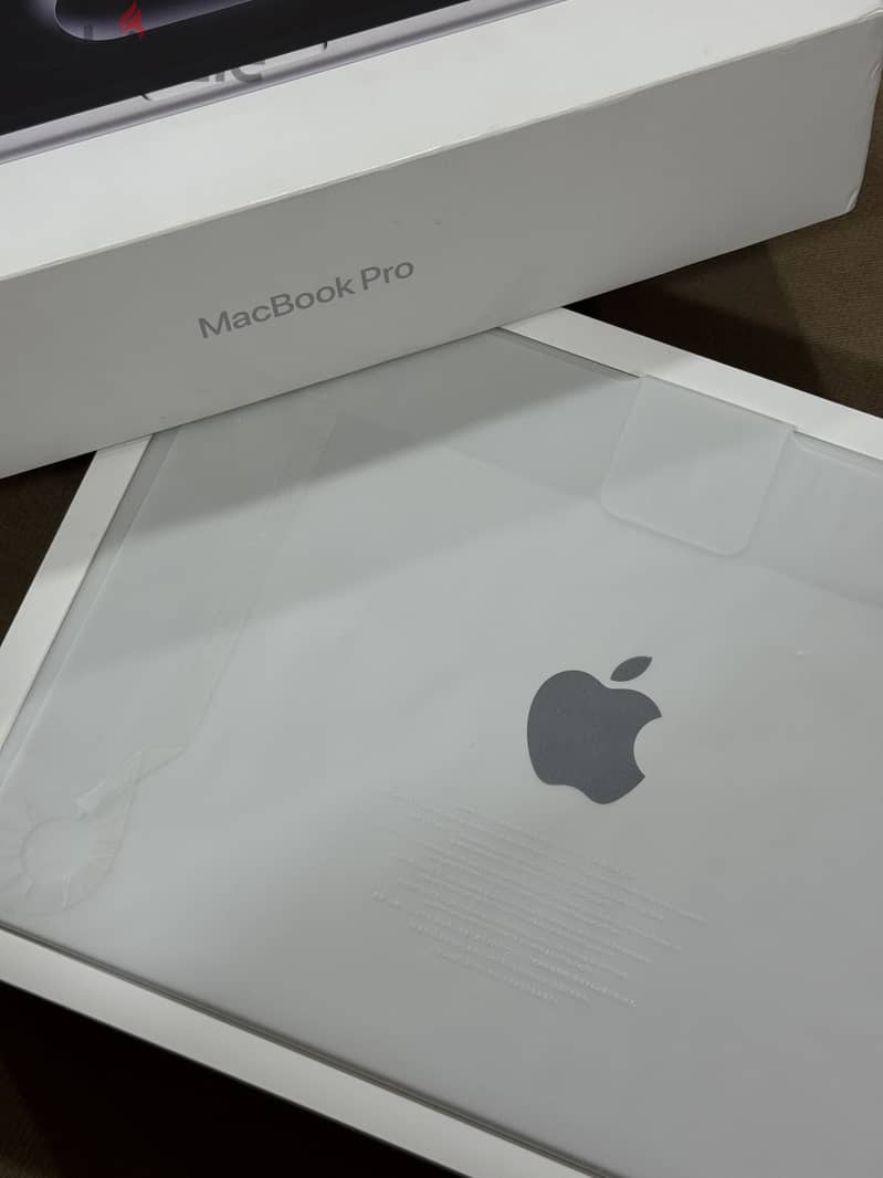 MacBook Pro M5 Max Chip 1