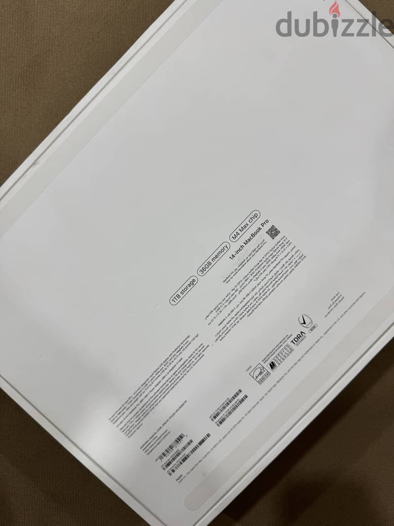 MacBook Pro M4 Max 1