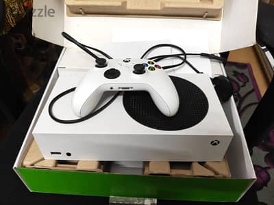 Xbox Series S + 1 Controller
