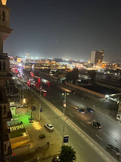 مقر اداري للايجار شارع الثورة الرئيسي بالتكييفات والمطبخ