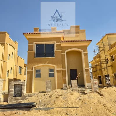 فيلا مستقله للبيع في كمبوند stone park في التجمع الخامس جاهزه للمعاينه اول التجمع علي الدائري أمام كايرو فيستيفال مباشره