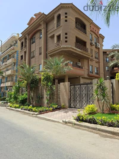 بموقع متميز فالسياحية الرابعة ب٦ اكتوبر