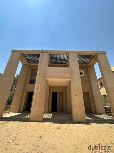 للبيع فيلا 510 متر تصميم Michel Graves في موقع مميز في أليجريا