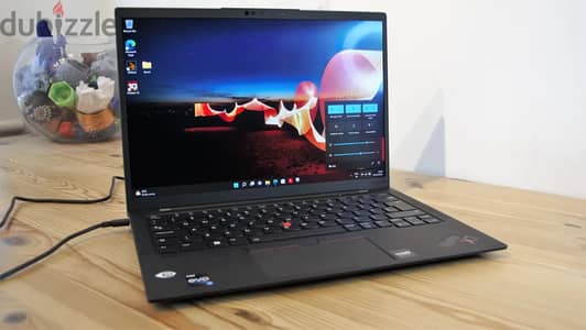 ThinkPad X1 Carbon 10Th(corei5-16Ram-256)