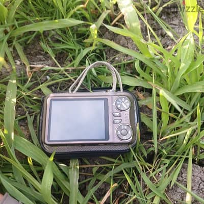 كاميرا fujifilm FinePix t200 14meg متاح توصيل والدفع عند الاستلام
