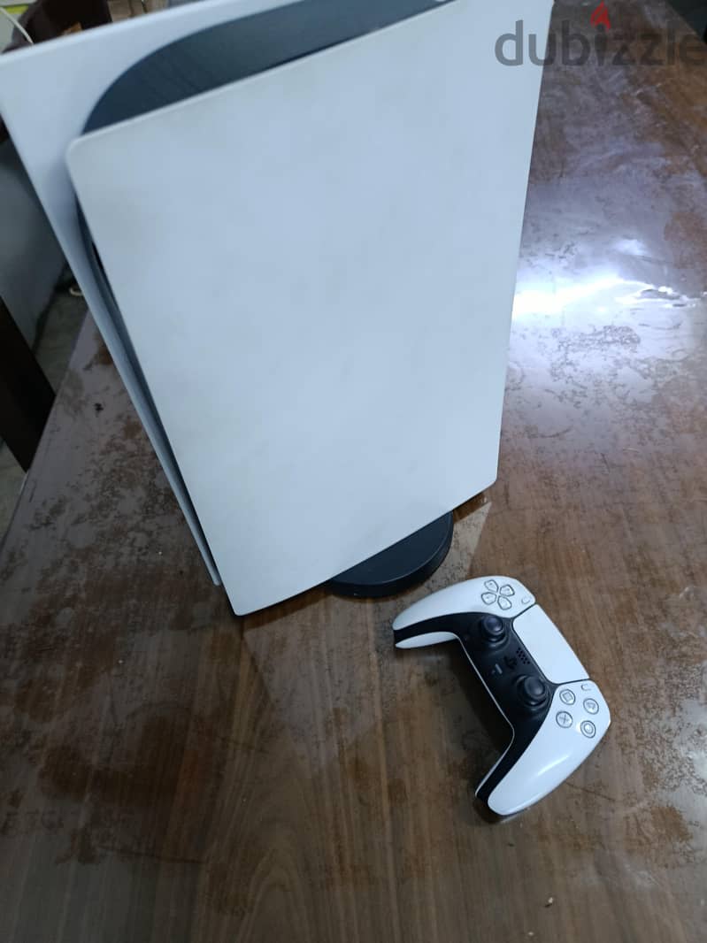 PS5 fat (digital) + controller 2
