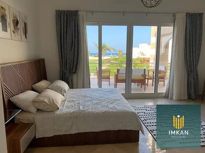شاليه للبيع أرضى بجاردن استلام فورى sea view فى قرية blue blue العين السخنة جمب قرية لافيستا السخنة