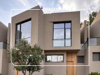 تاون هاوس Mazoni للبيع في كمبوند بريف Prive Gates الشيخ زايد استلام فوري بتسهيلات ل 2030