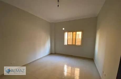 Unfurnished 200 sq m apartment for rent in Al Banafseg 9 Villas, First Settlement, near main roads and services.