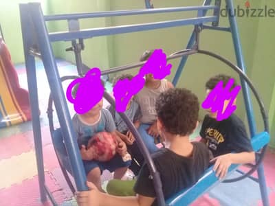 مرجيحة حديد حالة ممتازة جدا