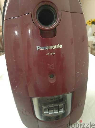مكنسة باناسونيك (Panasonic MC-7630) بقدرة 1800 وات - حالة جيدة