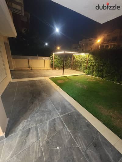 Ultra luxurious ground floor apartment for sale in the Al-Khamail compound in Sheikh Zayed