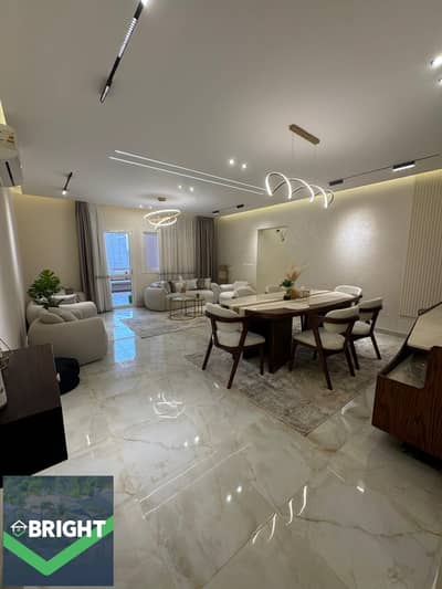 At an unbeatable price, a 200m² apartment, ready for immediate occupancy, finished to an ultra-super-lux standard, furnished (for a limited time).