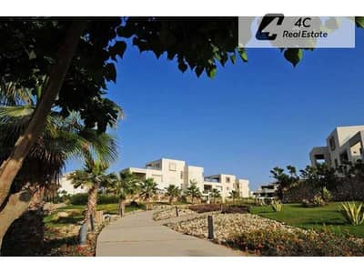 Apartment with a down payment of 645,000, finished with air conditioning, Hacienda Bay