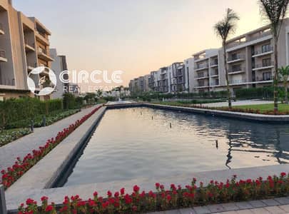 شقة ١٧٥م متشطبة بالمطبخ والتكييفات للبيع في فيفث سكوير التجمع الخامس القاهرة الجديدة