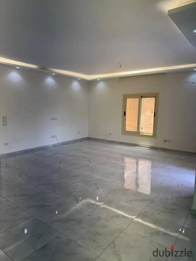 حصرى شقة اول سكن بفيلات شرق الاكاديمية بالتجنع الاول