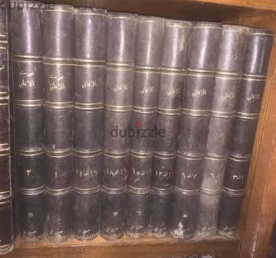 كتب ومجلات قديمة