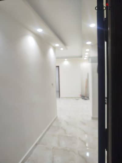 Luxury apartment steps from the main at an incredible price, 3 rooms