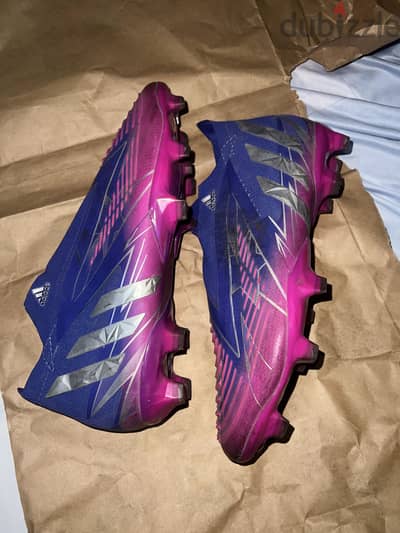 ADIDAS PREDATOR EDGE CHAMPIONS league edition size (42)