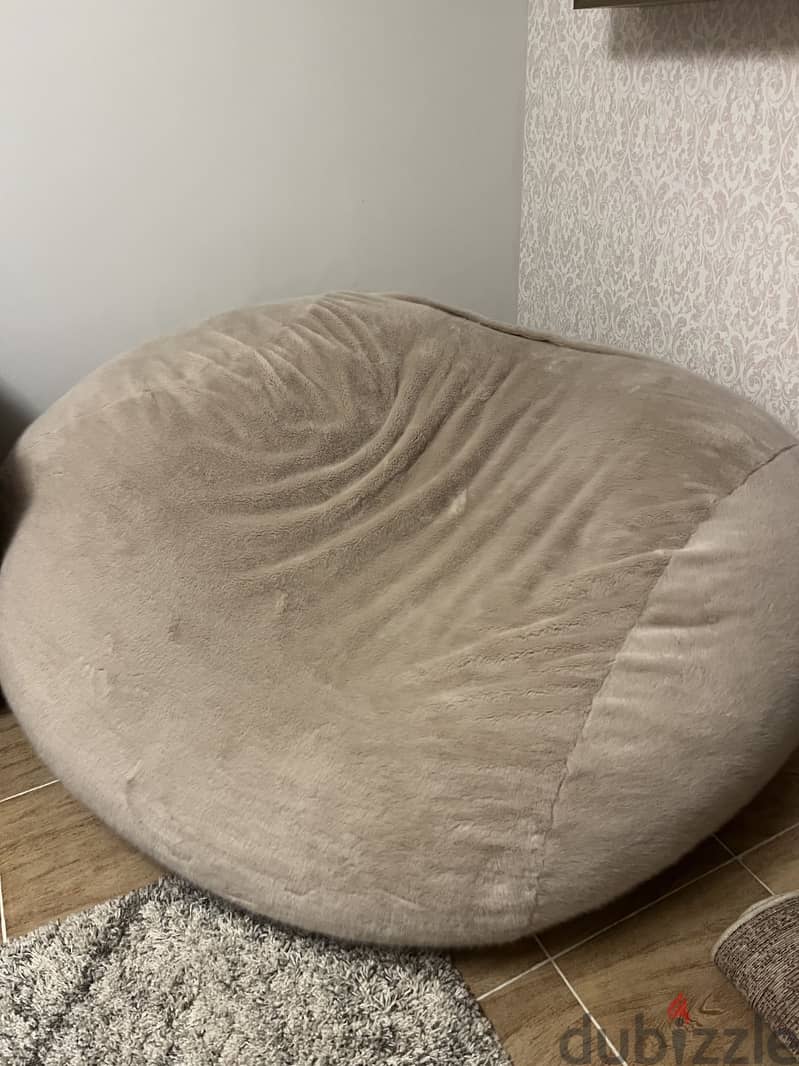Ariika xxl bean bag 1
